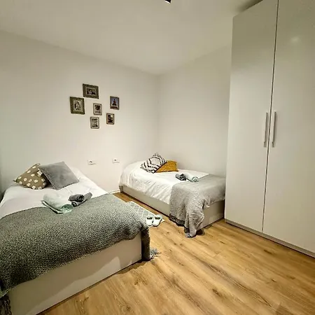 Park Apartamento Tirana